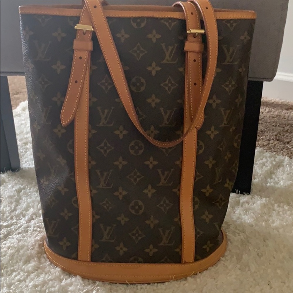 Authentic Louis Vuitton Monogram bucket bag